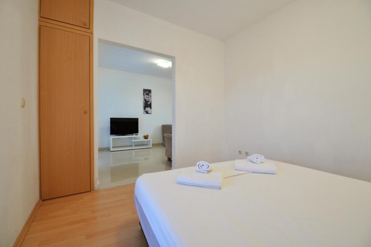 Apartmani Vedrana, Murter Luaran gambar