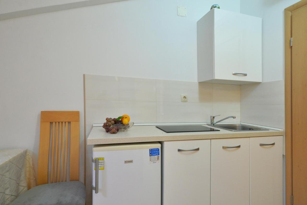 Apartmani Vedrana, Murter Luaran gambar