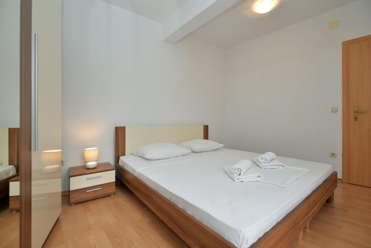 Apartmani Vedrana, Murter Luaran gambar