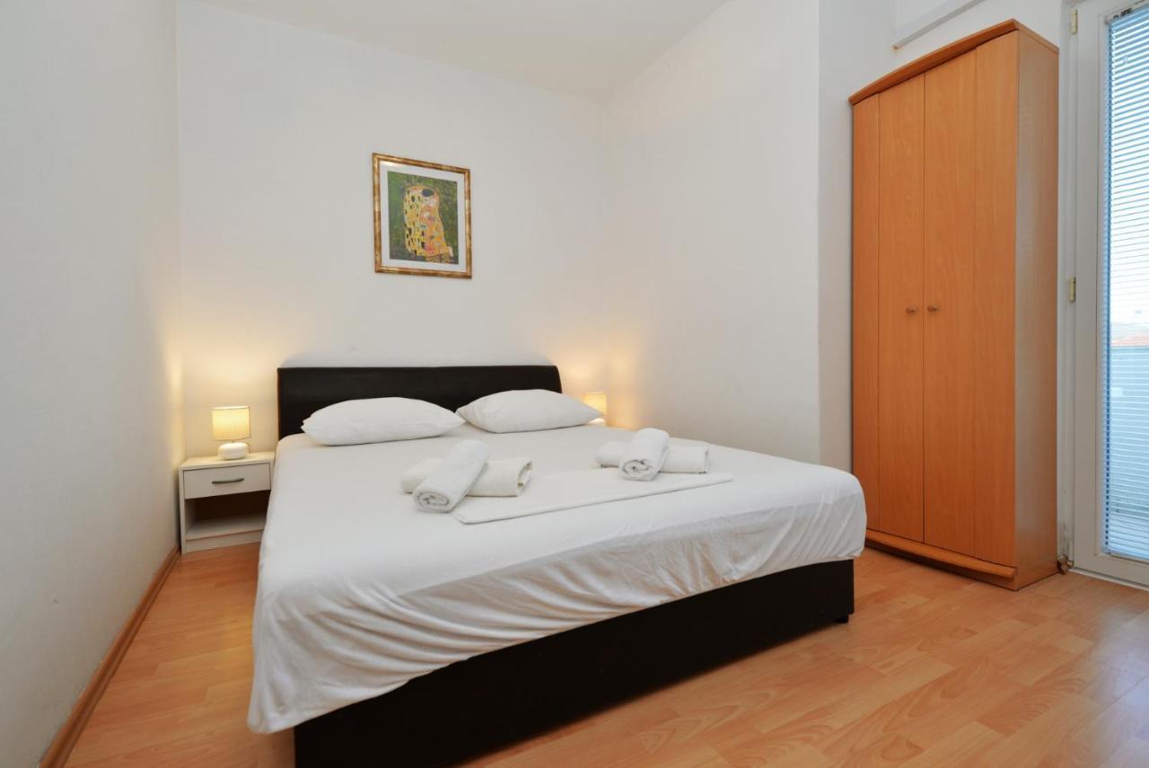 Apartmani Vedrana, Murter Luaran gambar