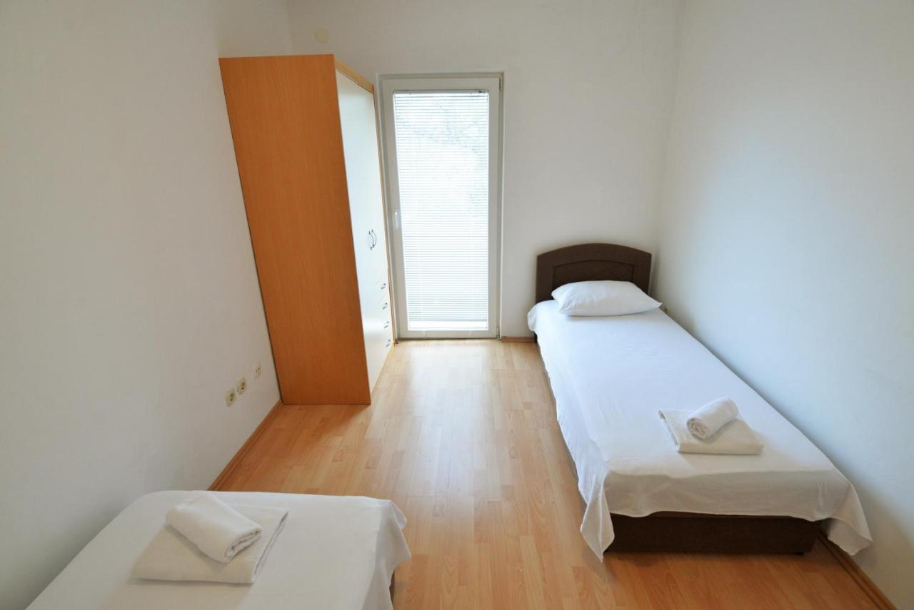 Apartmani Vedrana, Murter Luaran gambar
