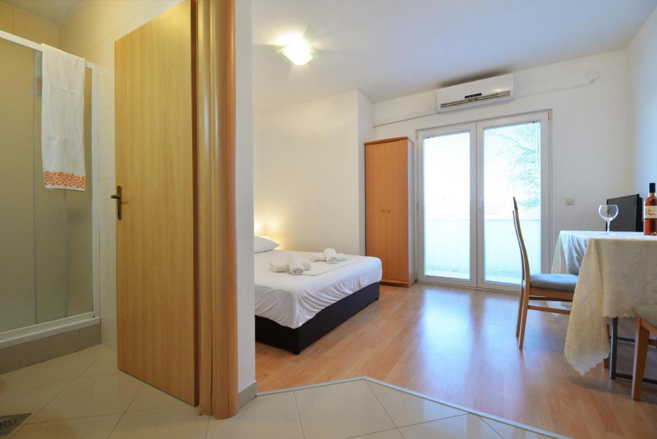 Apartmani Vedrana, Murter Luaran gambar
