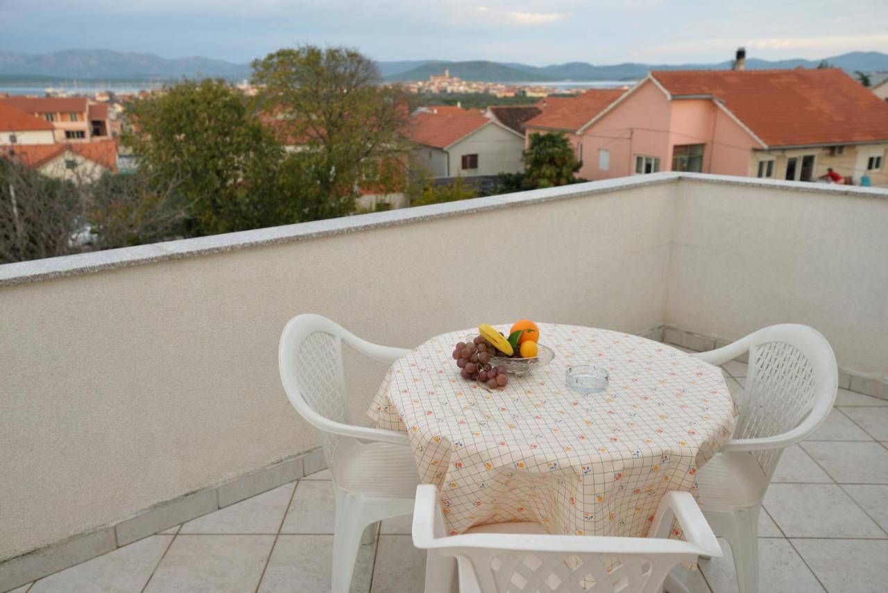 Apartmani Vedrana, Murter Luaran gambar