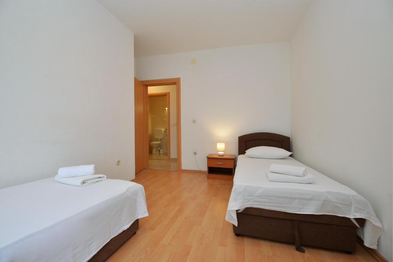 Apartmani Vedrana, Murter Luaran gambar